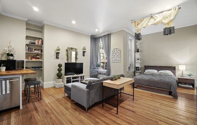 Studio, 1 bath, 521 sqft, $3,200, Unit 5B