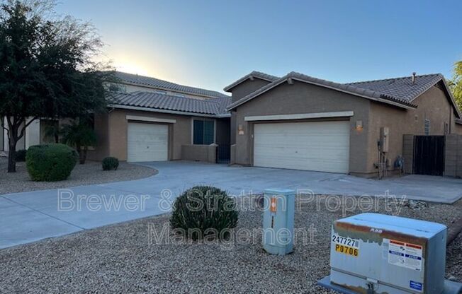 4 beds, 2 baths, 2,711 sqft, $2,695