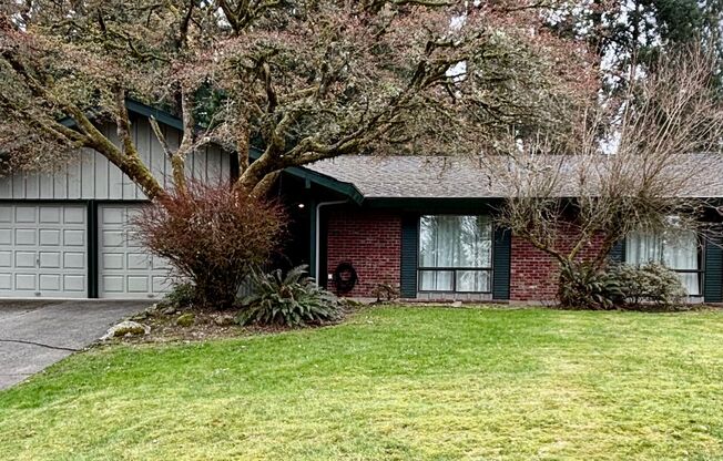 Charming 3bd/2bth Rambler in Tam o'Shanter in Redmond $3,795/mo