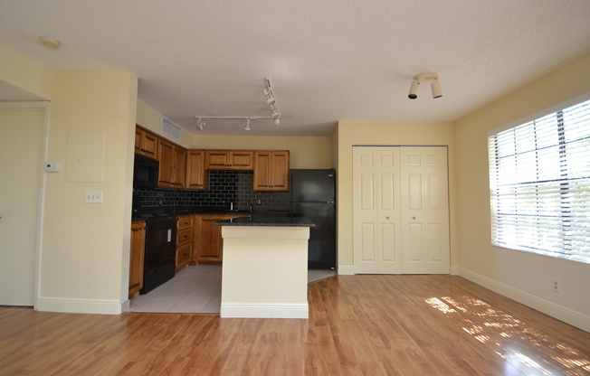 1 bed, 1 bath, $1,375, Unit # 204