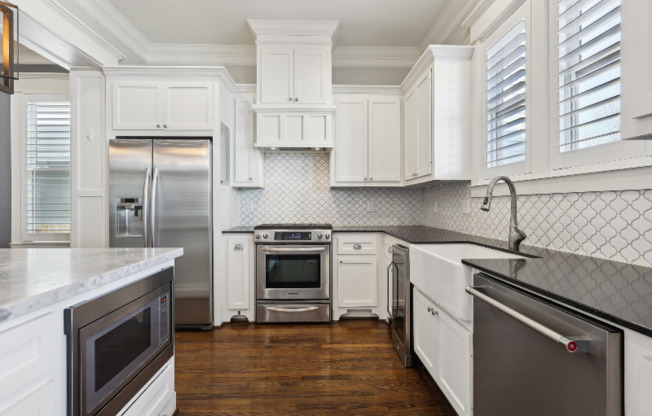 1210 NADINE ST