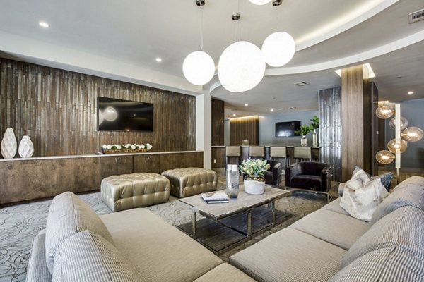 1414 Texas Downtown in Houston