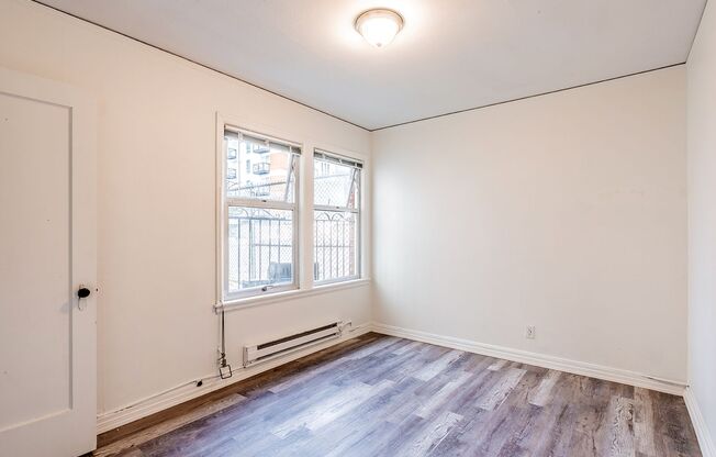 Spacious Units in a Vintage Brick Building- Walk to Seattle Center, Shops,and Restaurants!