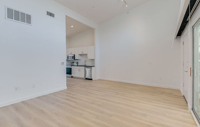 1 bed, 1 bath, 706 sqft, $1,275, Unit 310