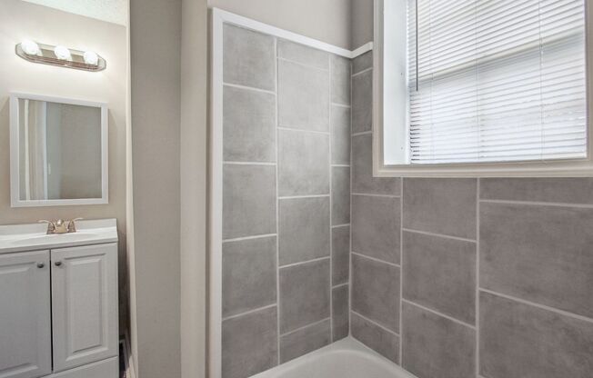Large Near Downtown 3BR/1BA House For Rent
