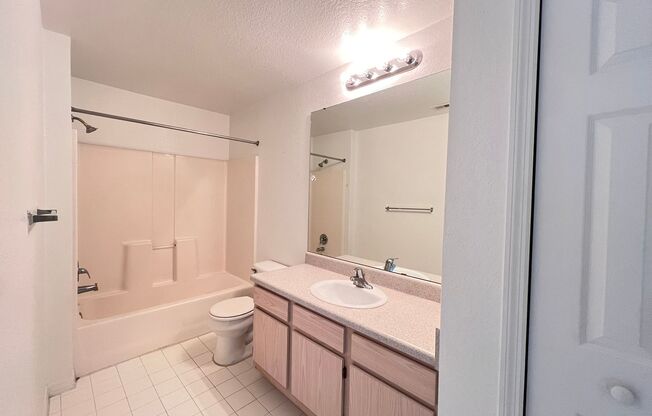 2 beds, 2 baths, $1,750, Unit 6306