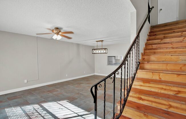 Charming 3 bedroom, 1.5  bath apartment in West El Paso!