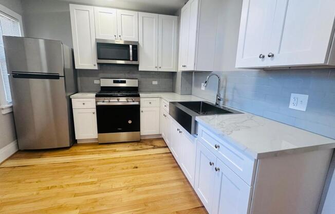 2742 W 66 ST
