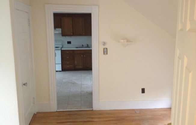 1 bed, 1 bath, $1,175, Unit 6