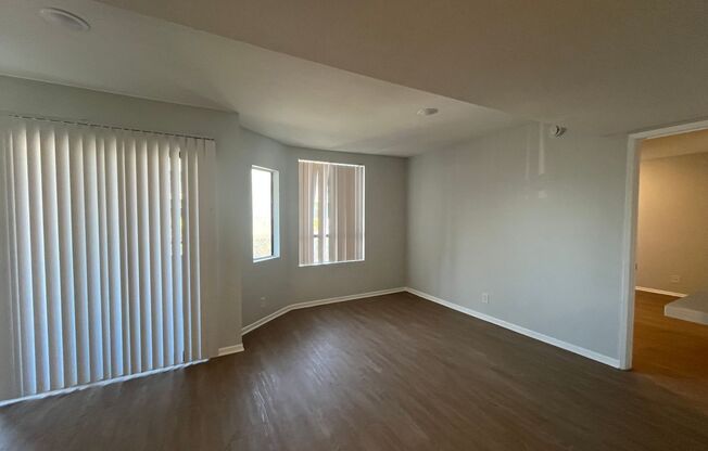 2 beds, 2 baths, 935 sqft, $1,998, Unit 301