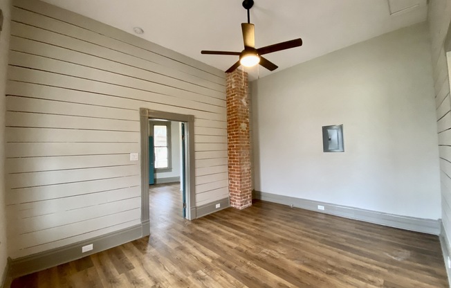 1515 E SOUTHCROSS