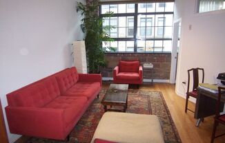 Centrally Located Elegant Designer-Chic 1BR and  Loft with 2 Full Baths, Parking Available in Logan Circle