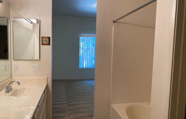 2 beds, 2.5 baths, $1,775, Unit # 1012