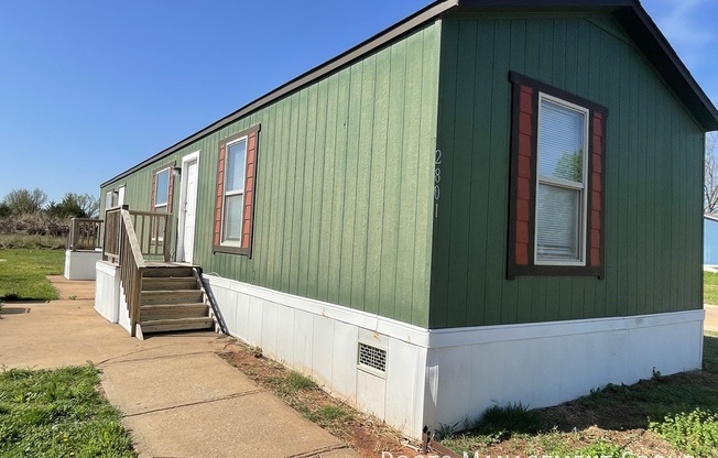 2801 E RAINTREE