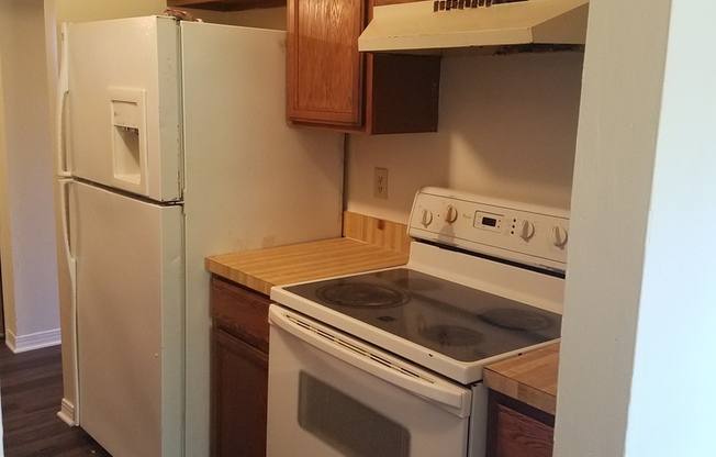 2 beds, 1.5 baths, $1,050