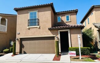 $2,195 Fowler & Belmont, 3 Bed - E. Peruna Way, Fresno - Gated Community & Pool