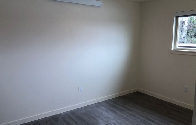 3 beds, 2 baths, 1,050 sqft, $2,932, Unit 104