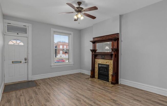 1 bed, 1 bath, 850 sqft, $1,050, Unit Russell Blvd 1830