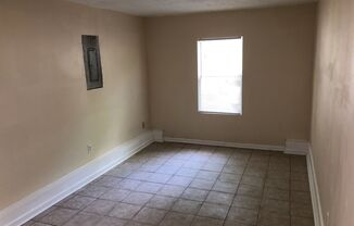 3 beds, 1 bath, $1,250