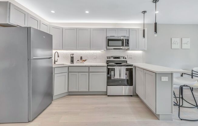 1 bed, 1.5 baths, $1,800, Unit 4-12A