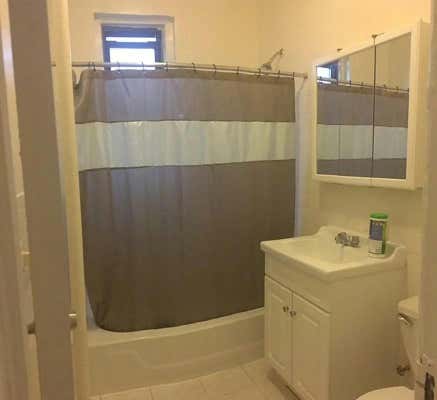 1 bed, 1 bath, 850 sqft, $2,300