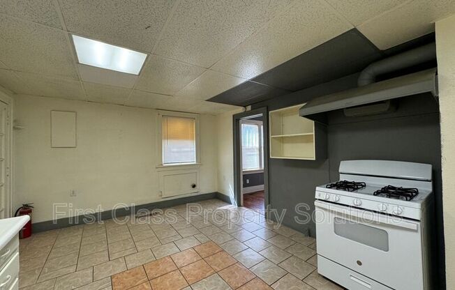 1400 NW 22 ST