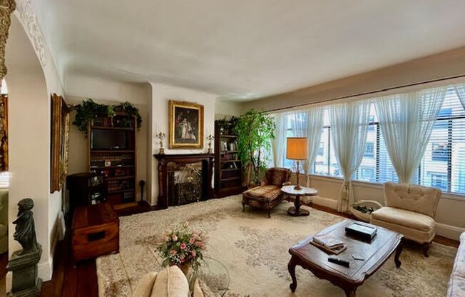 Discover Timeless Charm: Your Nob Hill Gem Awaits! 3BR/1 BA