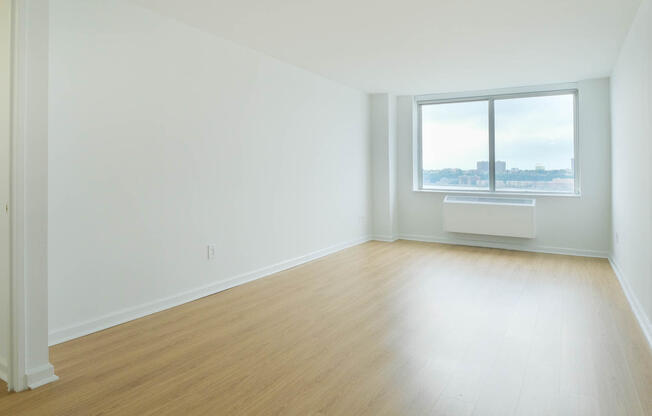 1 bed, 1 bath, 594 sqft, $5,145, Unit 17O