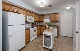 2 beds, 1.5 baths, $2,295