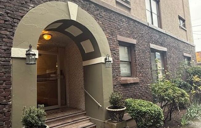 Studio, 1 bath, 182 sqft, $755, Unit 108