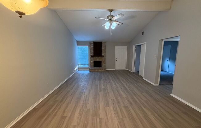 SINGLE STORY 3 BEDROOM HOME IN NORTHWEST CROSSING - NORTHSIDE ISD - LACKLAND AFB - UTSA - ALAMO RANCH - SHOPPING