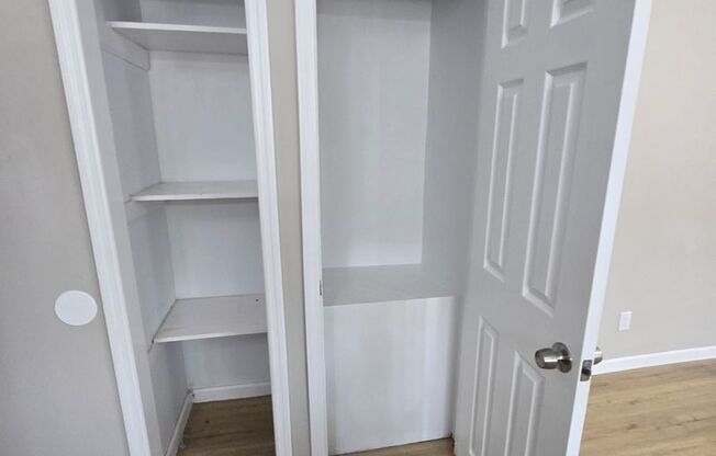 2 beds, 1.5 baths, 1,076 sqft, $1,429, Unit 048