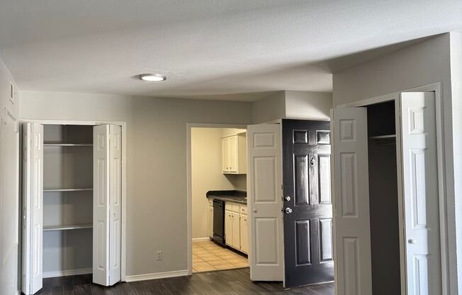 2 beds, 2 baths, 931 sqft, $1,185, Unit 14-1402