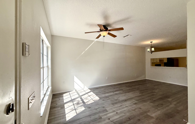 1238 STANDRIDGE DR