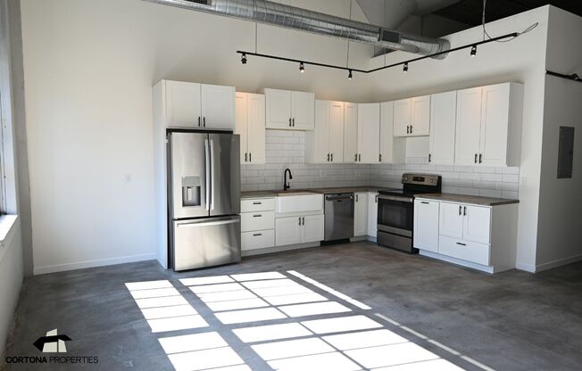 2 beds, 1 bath, 945 sqft, $1,595, Unit Apt. 101