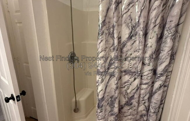 3 beds, 2 baths, 1,355 sqft, $2,000, Unit Apartment 1627