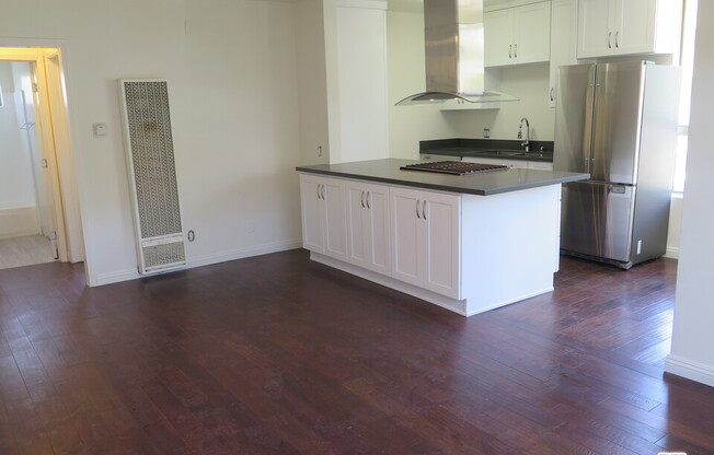 1 bed, 1 bath, 900 sqft, $2,575, Unit 4