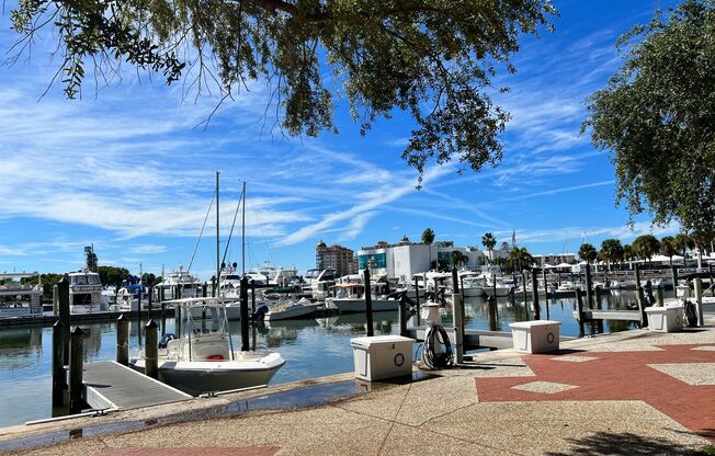 2 beds, 2 baths, $2,750, Unit # 1635