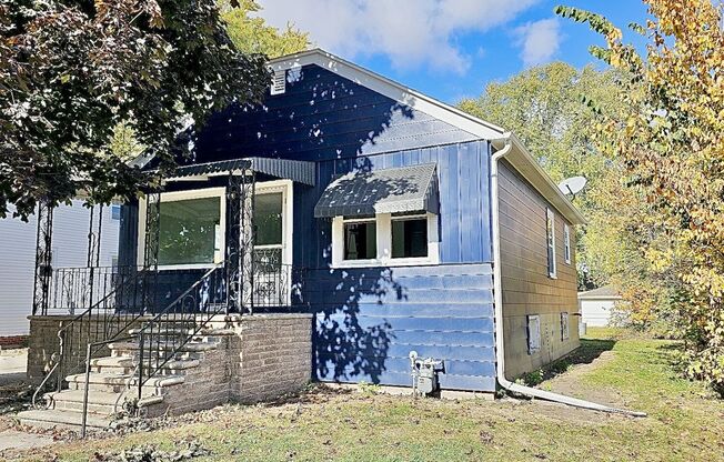 Three Bedroom Green Bay House