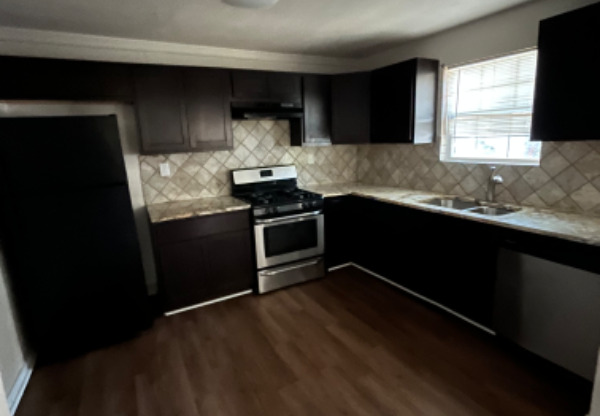 2138 CUSTER DR