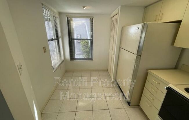 4626 SE 5 PL