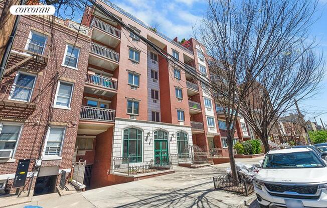 23 23 31 AVE