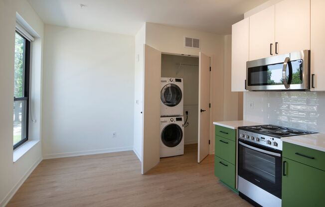 Studio, 1 bath, 394 sqft, $1,236, Unit 307