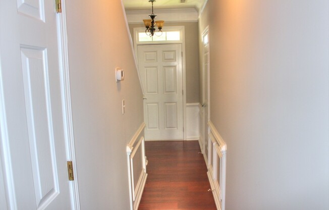 Great End Unit Townhome- Located in Mid-town Raleigh- Available July 15th!