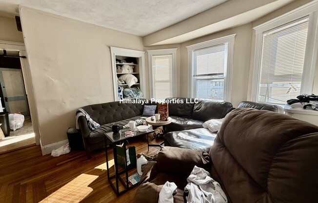 112 COLLEGE AVE