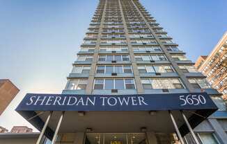 Find an apartment for rent in Edgewater Chicago, IL.