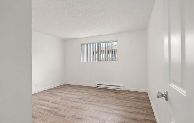 2 beds, 1 bath, 742 sqft, $1,545, Unit 22