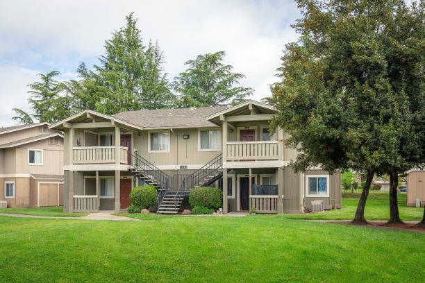 Lush Landscaping at Aspen Park Apartments, Sacramento