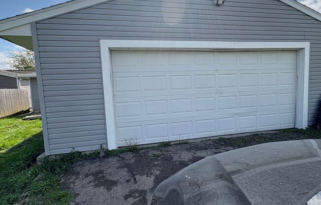 Newly Remodeled Charming 3bd2br Home!!