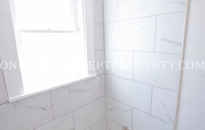 Studio, 1 bath, 285 sqft, $999, Unit 15